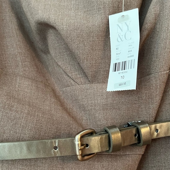 New York & Company - Picture 2 of 5